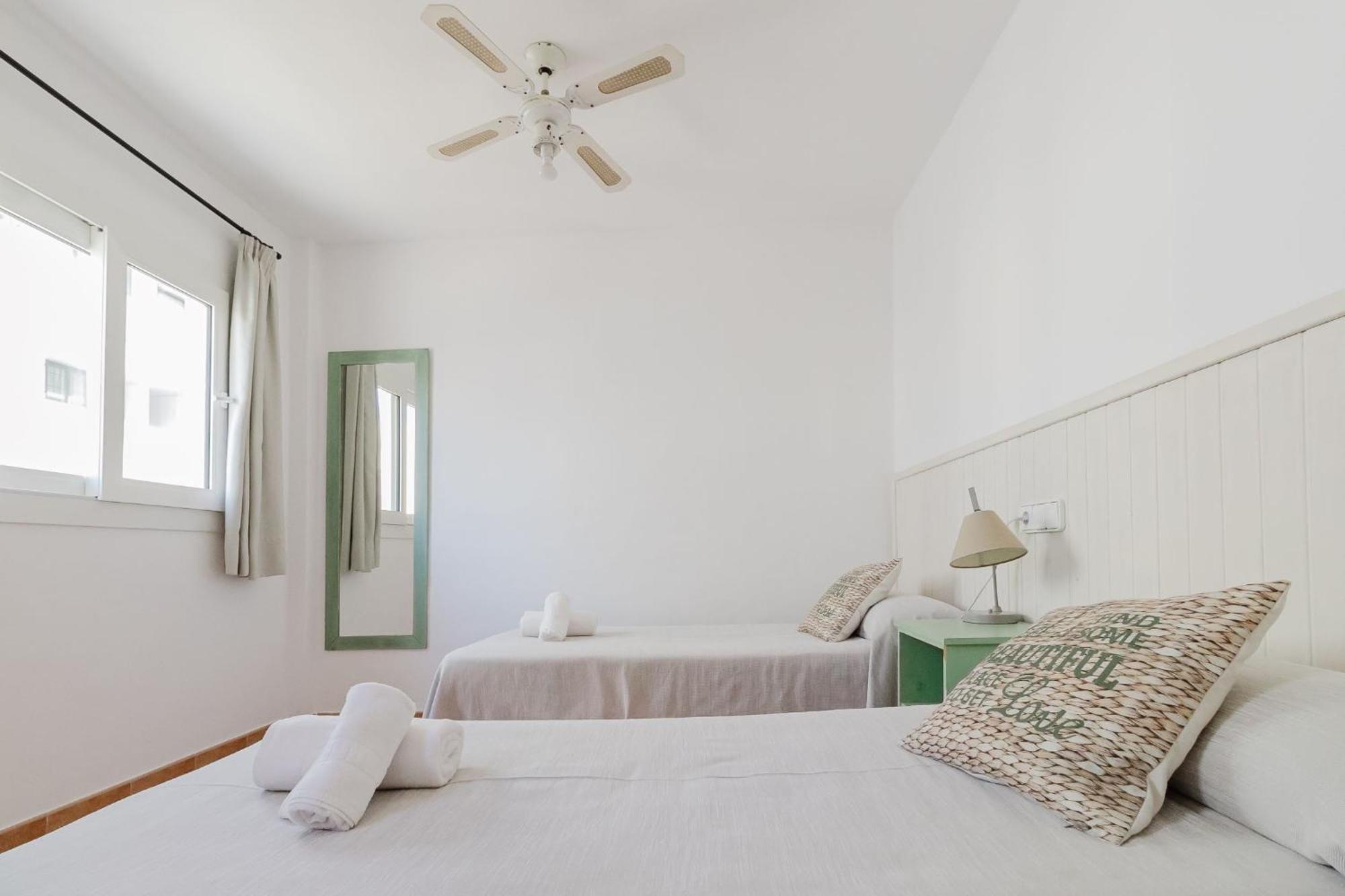 Apartamentos Timon - Emar Hotels 埃斯普霍斯 外观 照片